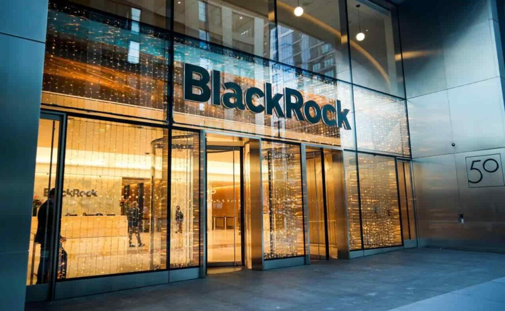 BlackRock just bought $916 million of these two cryptocurrencies
